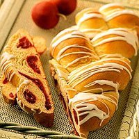 Spiced Apple Braided Bread