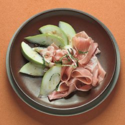 Pear Wedges with Prosciutto and Mint