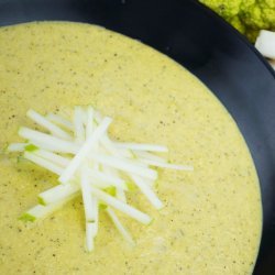 Curried Cauliflower Apple Soup