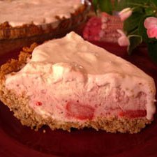 Easy Strawberry Cream Pie