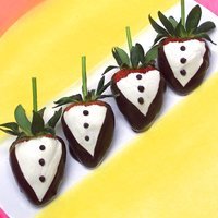 Tuxedo Strawberries