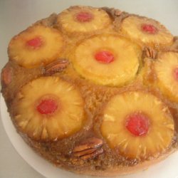 Upside Down Pinneapple Cake With Warm Caramel Sauc...