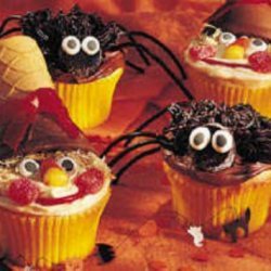 Scarecrow And Spider Cupcakes