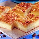 Pudding Dessert Squares - Bienenstich