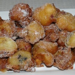 Berry Zeppole