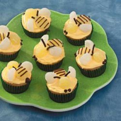 Bumblebee Banana Cupcakes