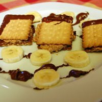 Chocolate Sandwich With Bisquits