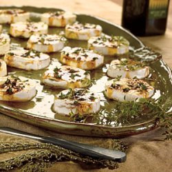 Honey-Peppered Goat Cheese with Fig Balsamic Drizzle