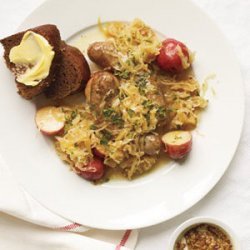 Slow-Cooker Sausages With Sauerkraut and Potatoes (4 - 6 qt)