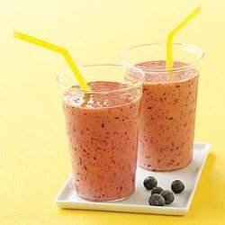 Mango-Berry Smoothie