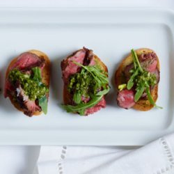 Basque Beef Tenderloin Crostini