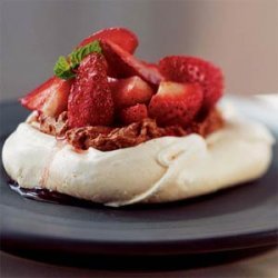 Meringues with Fresh Strawberries and Chocolate Mascarpone