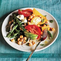 Market Salad with Goat Cheese and Champagne-Shallot Vinaigrette