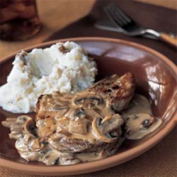 One-Pan Whiskey-Flavored Pork Chops