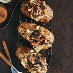 Baked Potatoes with Wild Mushroom Ragů