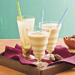 Banana-Pecan Smoothies