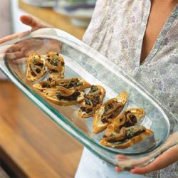 Crostini with Gorgonzola, Caramelized Onions, and Fig Jam