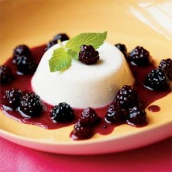 Sour Cream Panna Cotta with Blackberry-Zinfandel Compote