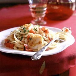 Pan-Seared Scallops on Linguine with Tomato-Cream Sauce