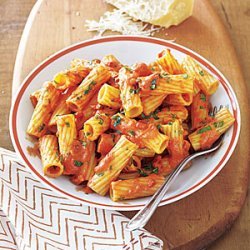 Rigatoni in Creamy Tomato Sauce