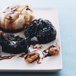 Figs with Balsamic Vinegar, Mascarpone, and Walnuts