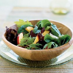 Mixed Greens and Nectarine Salad