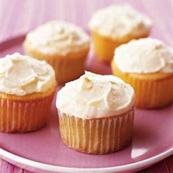 Orange Marmalade-Ricotta Cupcakes with Marmalade Buttercream Frosting