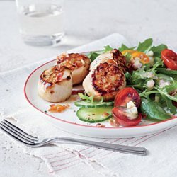 Seared Scallop Salad with Prosciutto Crisps