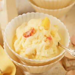 Homemade Peach Ice Cream