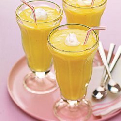 Peaches-and-Cream Milk Shakes