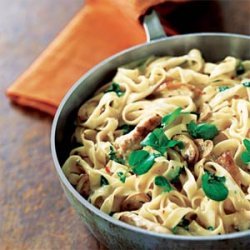 Chicken Fettuccine with Mushroom Brie