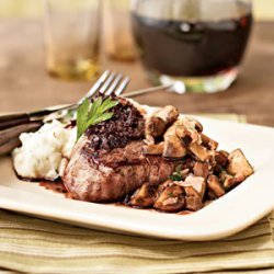 Filet Mignon with Cabernet Sauce