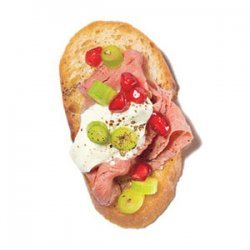 Roast Beef and Pomegranate Crostini