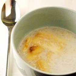 Sweet Coconut Tapioca Soup with Bananas (Che Chuoi)