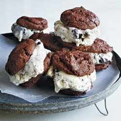 Chocolate Cookie Ice-Cream Sandwiches