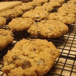 Oatmeal Chocolate Chip Cookies I