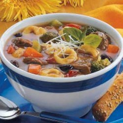 Beef 'n' Bean Tortellini Soup