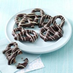 Chocolate Pretzel Cookies