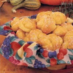 Pumpkin Knot Rolls