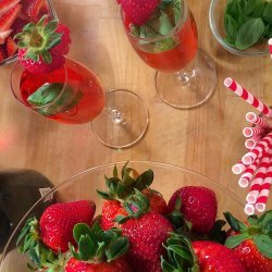 Strawberry Kir Royale