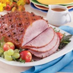 Sweet & Spicy Apricot-Glazed Ham