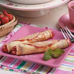 Strawberry Crepe Roll-Ups