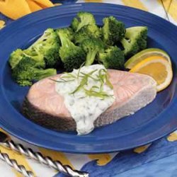 Poached Salmon with Tarragon Sauce