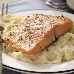 Salmon with Fettuccine Alfredo