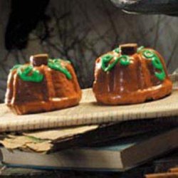 Mini Pumpkin Cakes