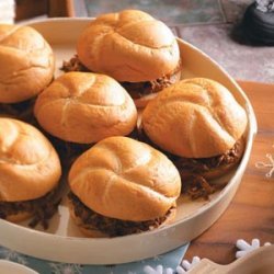 Slow Cooker Pulled Pork Sandwiches