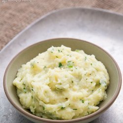 Chive and Parsley Mashed Potatoes