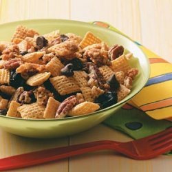 Maple-Pecan Snack Mix