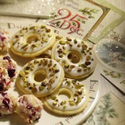 Lemon Pistachio Wreaths