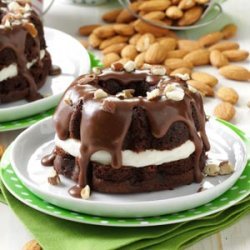 Almond Fudge Cakes